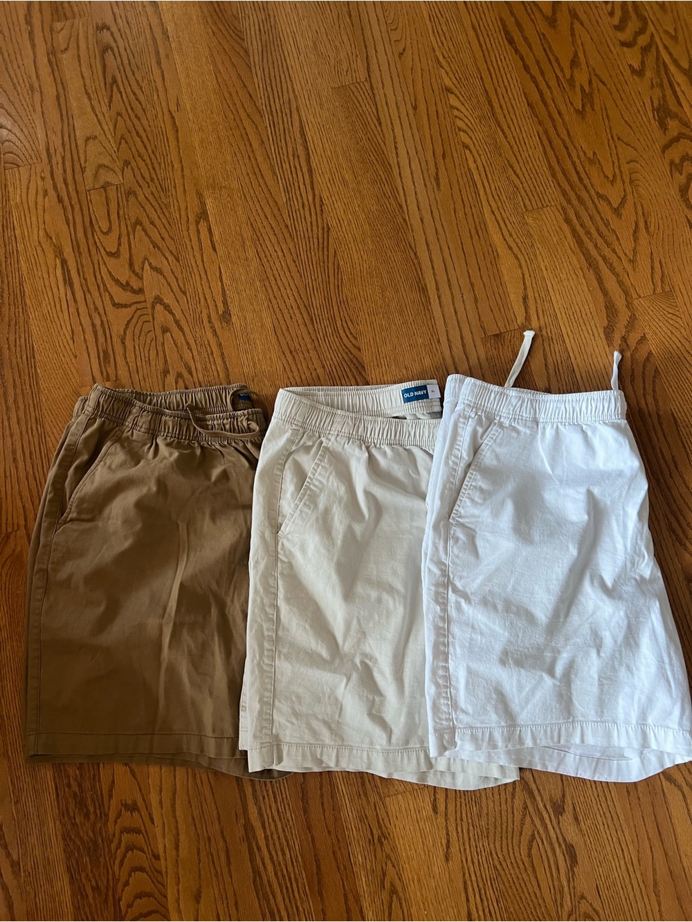 Old Navy Men's Cotton Flat Front Shorts in Brown and White